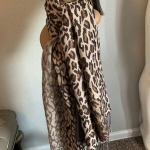 Great quality Leopard Print Scarf